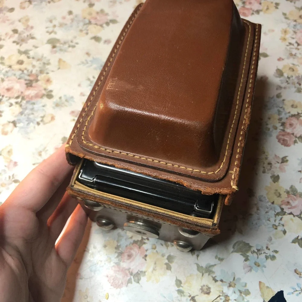 Vintage 1946 Kodak Reflex TLR Camera with 80mm Anastigmat Lens & Field Case